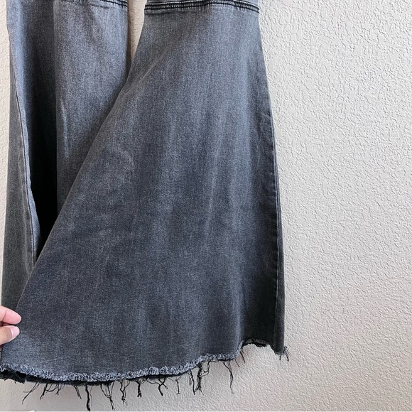 Free people just float on flare jeans - Picture 6 of 8